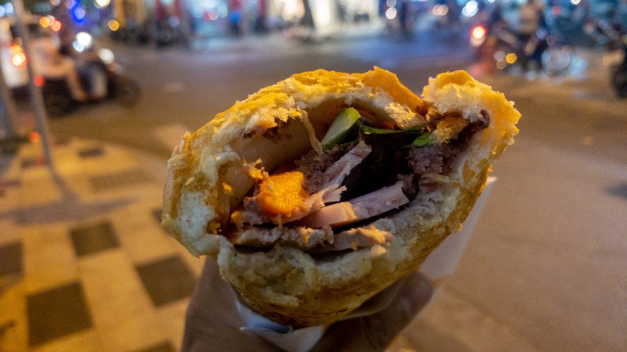 호이안 최고의 반미 맛집 가이드 - 라 시에스타 호이안