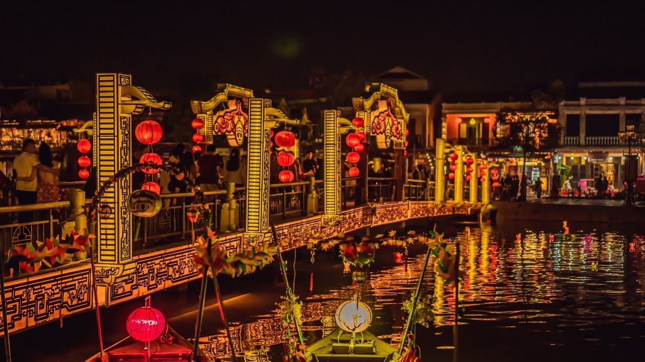 Hoi An Lantern Festival Guide 2025 Schedule & Location - La Siesta Hoi An (2)
