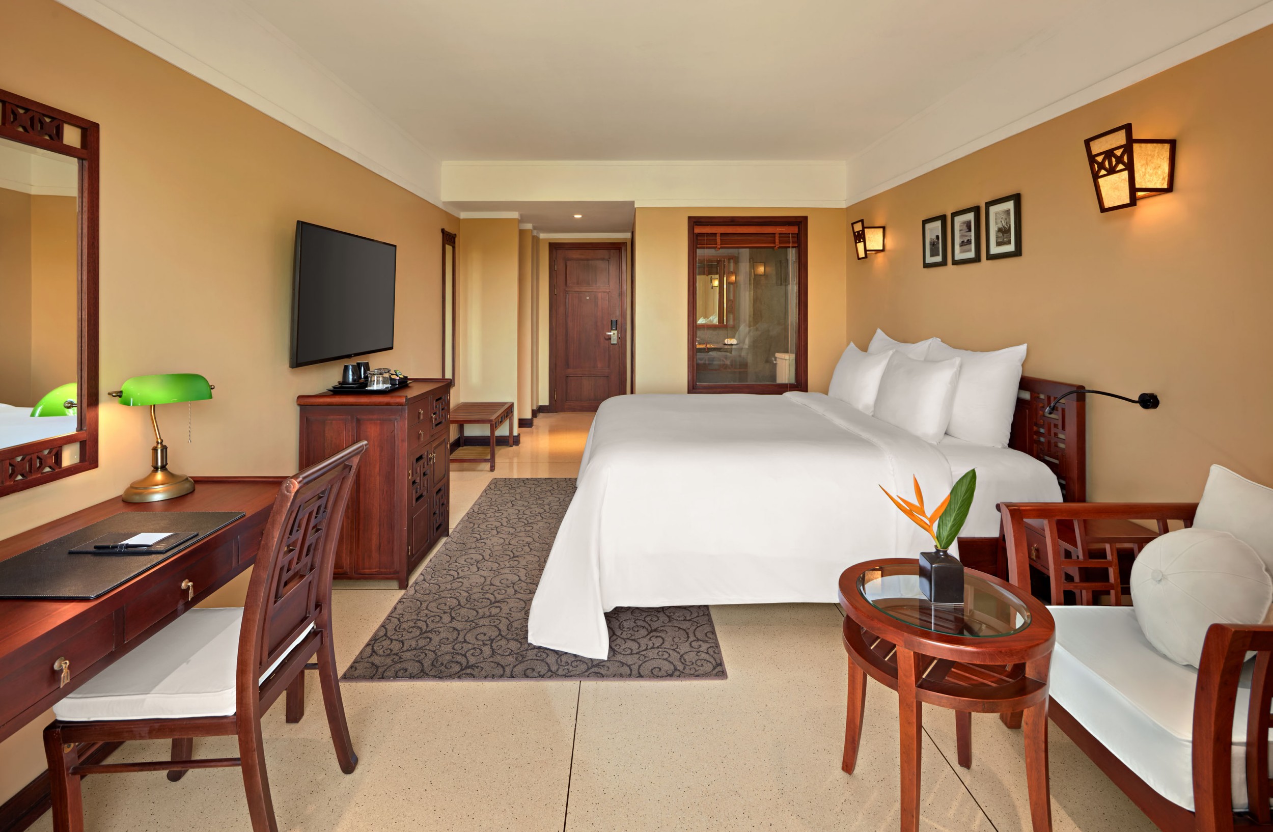 smallDeluxe Balcony_407_03 smallDeluxe Balcony 407 03