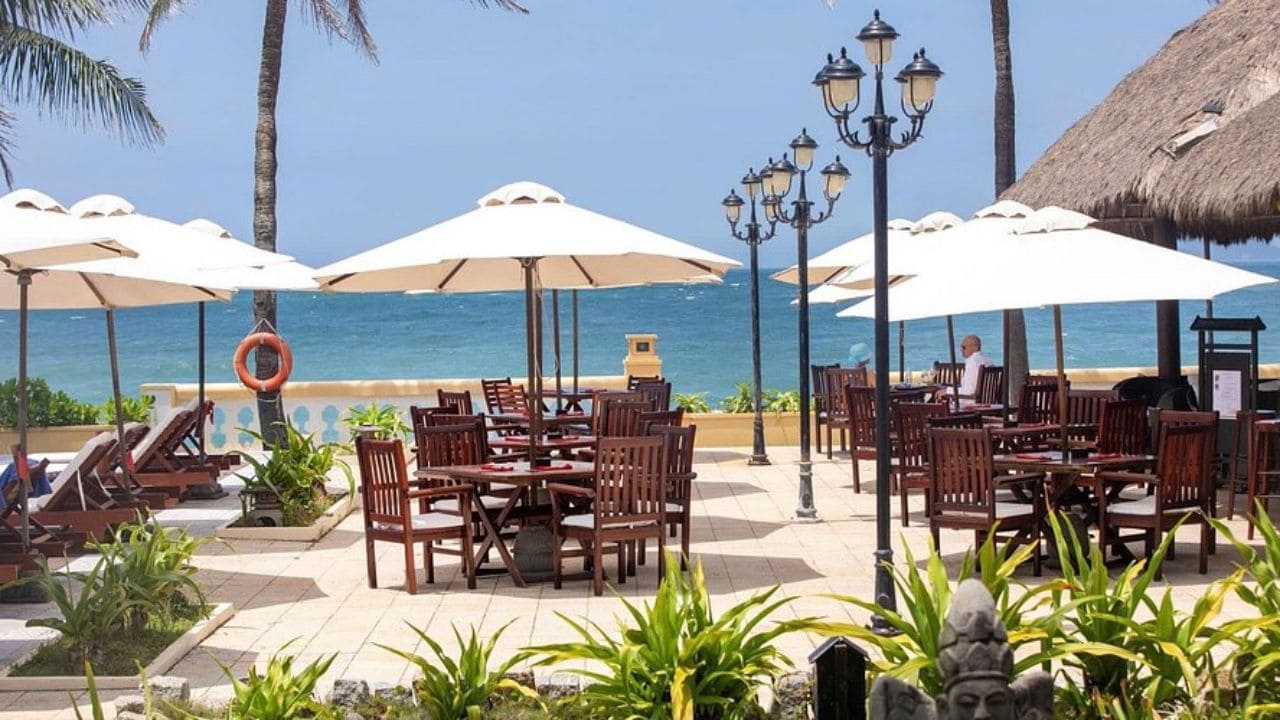 Ăn gì tại bãi biển Cửa Đại