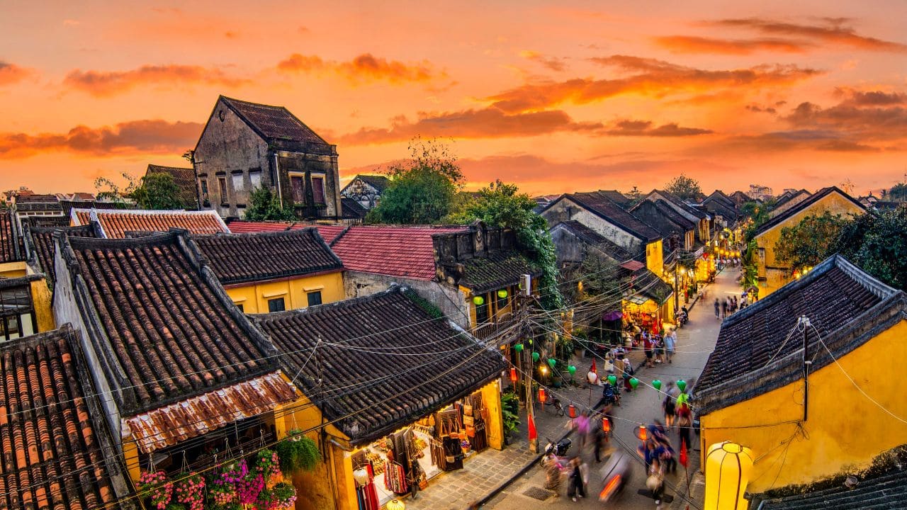 best time to start your evening at hoi an